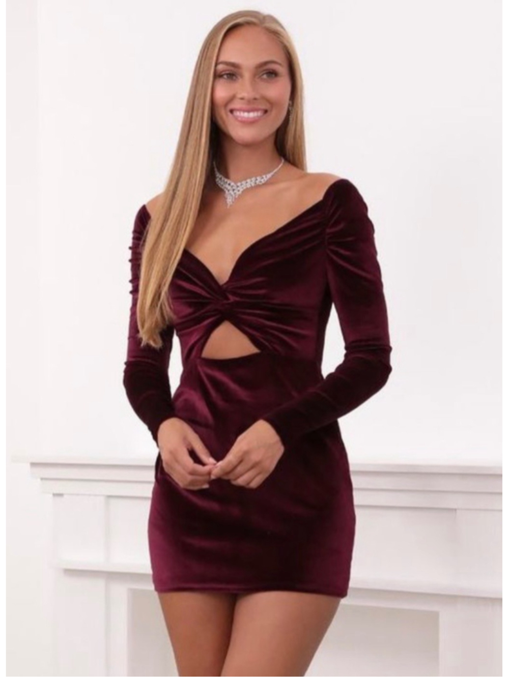 Lucy In The Sky Burgundy Velvet Cut Out Long Sleeve Mini Dress Size Small